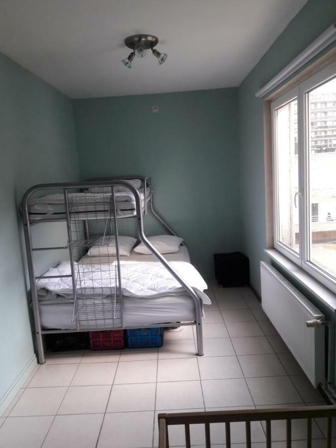 2 Slaapkamer Appartement Op De Zeedijk Van Oostende. Extérieur photo