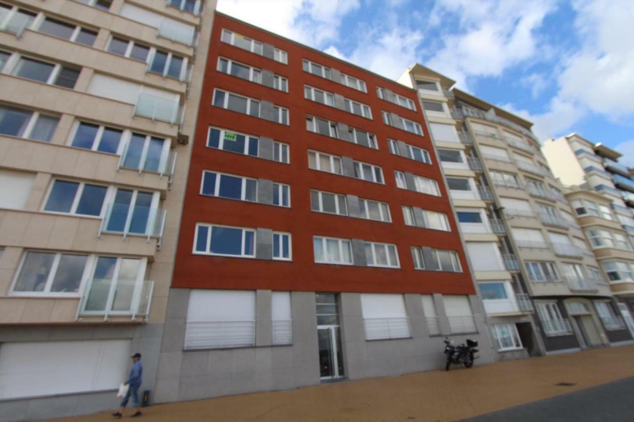 2 Slaapkamer Appartement Op De Zeedijk Van Oostende. Extérieur photo