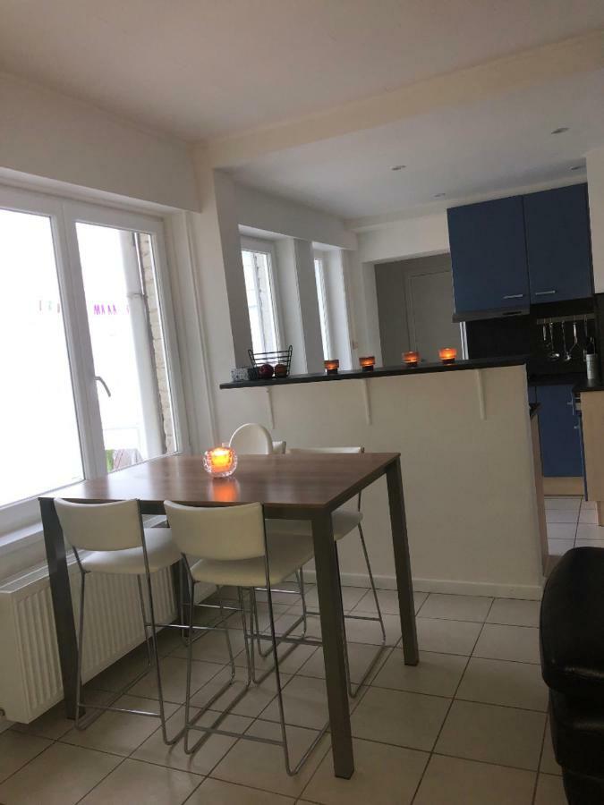 2 Slaapkamer Appartement Op De Zeedijk Van Oostende. Extérieur photo